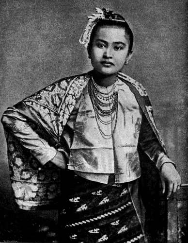 Рис. 74. Бирманская девушка с монгольским типом